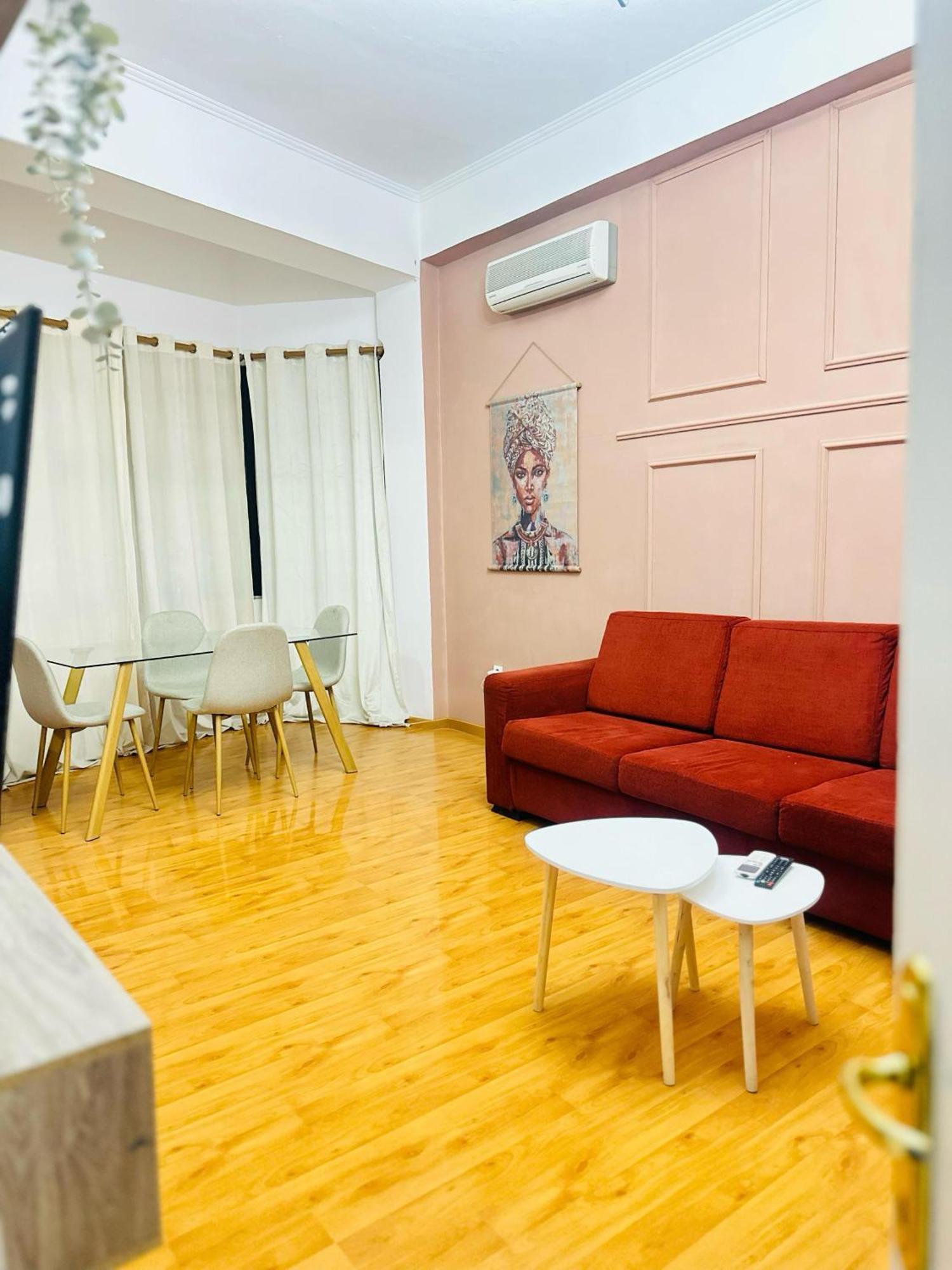 Sunlight & Comfort Flat 4 Pax Apartman *