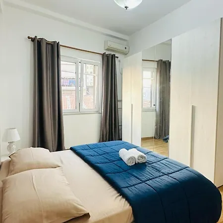 Sunlight & Comfort Flat 4 Pax Tirana Exterior photo